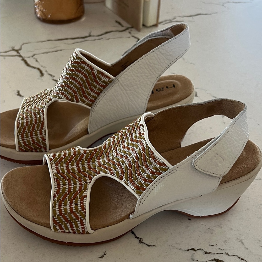 Halsa Footwear White and Brown Woven Sandals never worn size 8 - Picture 6 of 7